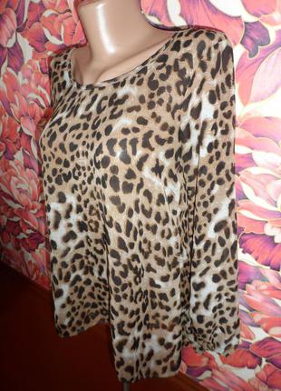 Красивая шифоновая блуза с леопардовым принтом
