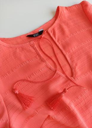 Красивая стильная однотонная коралловая блуза с длинным рукавом5 фото