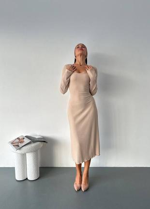 Платье миди в рубчик с корсетной шнуровкой на спине с повязкой на голову2 фото