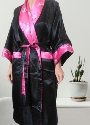 Двусторонний атласный халат-кимоно с вышивкой2 фото