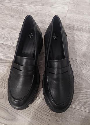 Туфлі, лофери tu.