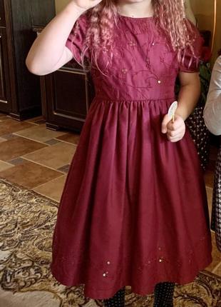 Праздничное платье на девочку 116 рост. красивое нарядное платье на девочку.