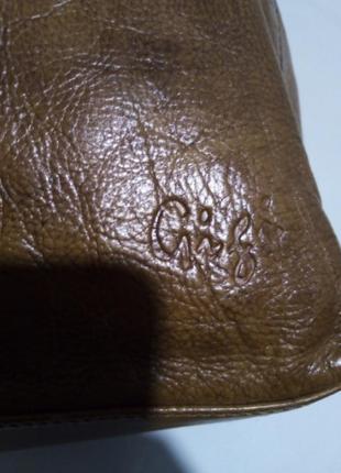 Кожаная сумка бренда gigi6 фото