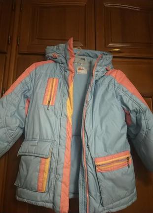 Куртка детская,зима,легкая.на 9-12роков.1 фото