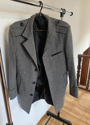 Чоловіче пальто нове