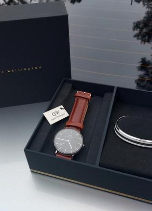 Sale до 30.12!!! новий набір годинник + браслет
daniel wellington original повний комплект2 фото