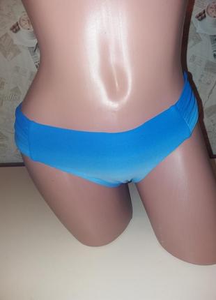 Плавки от купальника голубые  р. s (8)+-