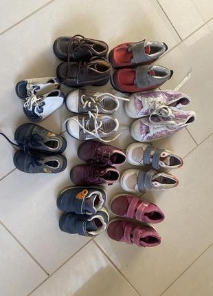 Сет з 10 пар взуття дитячого