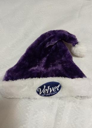 Новорічна шапка ковпак незвичайного красивого фіолетового кольору