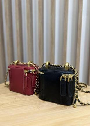 Очень красивая сумочка клатч