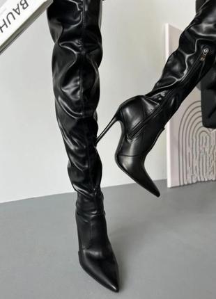 Ботфорти на шпильці