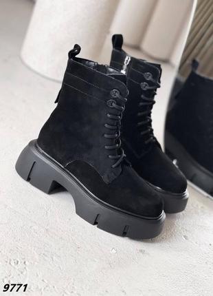 Распродажа натуральные замшевые зимние черные ботинки - берцы 36р.