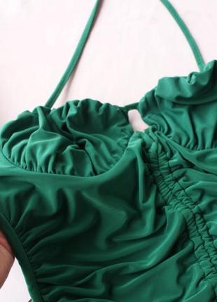 Брендовое коктельное зеленое платье со сборками от pink vanilla4 фото