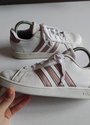 Кросівки adidas