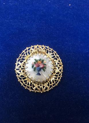 Винтаж брошь-держатель для платки, вышивка