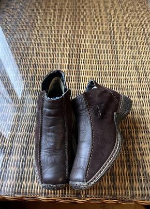 Зимові черевики замшеві rieker оригінальні коричневі2 фото