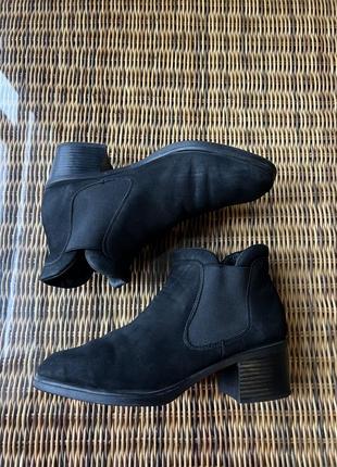 Зимние ботинки кожаные ботильоны rieker оригинальные черные на каблуке3 фото