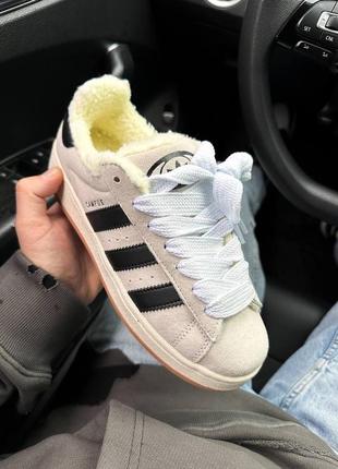 Женские зимние кроссовки adidas campus beige black fur