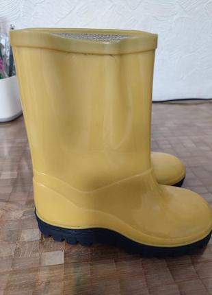 Резинові чобітки на дівчинку