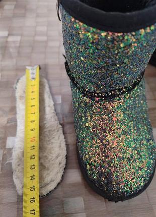 Уги зима приблизно  розмір 26 6