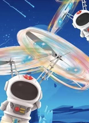 Летающий “космонавт” , электрический ударостойкий левитирующий спиннер бумеранг запускалка с led подсветкой