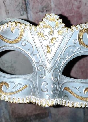 Карнавальна маска3 фото