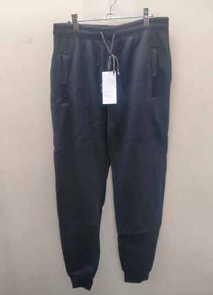 Спортивні штани чоловічі,сірі,на манжеті,фліс.і-5284.
розміри:3xl;4xl.
ціна -440грн