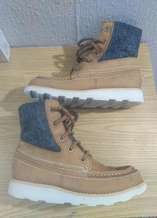 Дитячі шкіряні чоботи clarks 32p