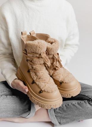 Чоботи з хутром