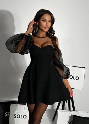 Платье мини с длинными объемными рукавами открытыми плечами приталенное с обильной юбкой короткое платье трендовое стильное вечернее черное2 фото
