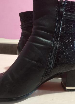 Полуботінки. черевики , єкокожа