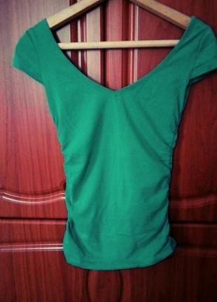 Футболка з відкритим вирізом select