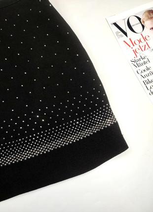 Юбка женская мини черного цвета с камушками от бренда oasis m4 фото