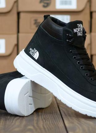 Зимние ботинки