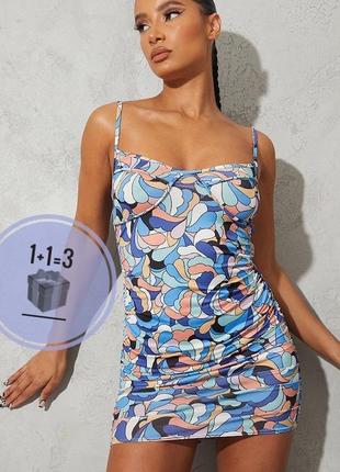 Мини платье в геометрический принт plt