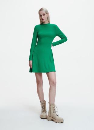 Зелена сукня в рубчик2 фото