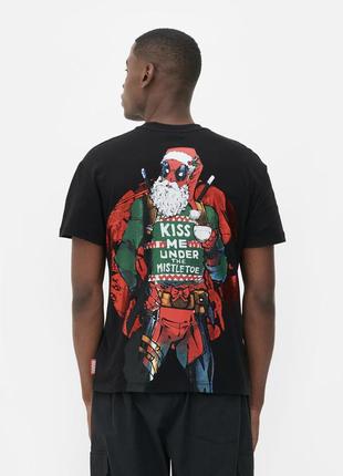 Стильная и яркая новогодняя футболка марвел, marvel deadpool christmas