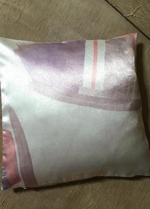 Декоративна подушка  з наволочкою  із атласної тканини2 фото