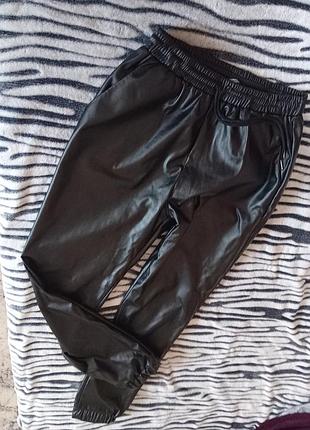 Брюки кожаные фирмы misscguided tall 14 размера.