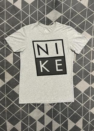 Футболка nike tee t-shirts (оригінал)