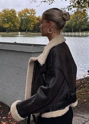 Дублянка в стилі zara коротка мокко коричнева