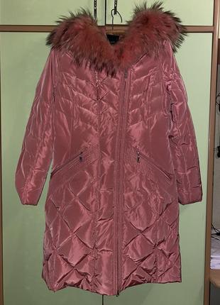 Розовая куртка по фигуре зимняя пуховая