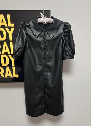 Кожаное черное платье кожаное черное эко кожа vila оригинал базовое платье с воротником рукава фонарики меди на кнопки1 фото