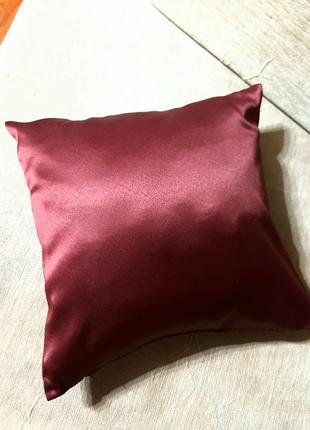 Наволочка на декоративную подушку  впечатляет элегантностью и шиком3 фото