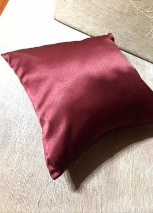 Наволочка на декоративную подушку  впечатляет элегантностью и шиком2 фото