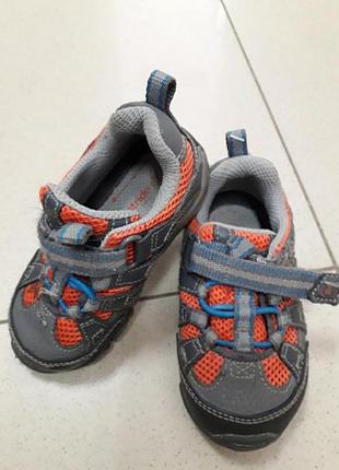 Дитячі кросівки