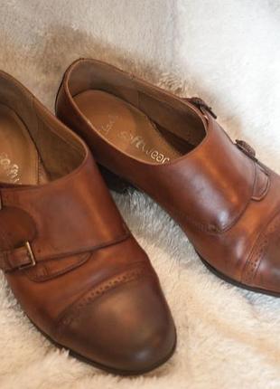 Зручні шкіряні туфлі