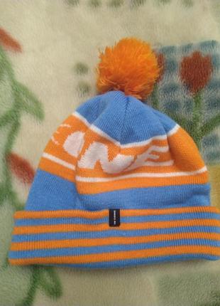 Шапка спортивна