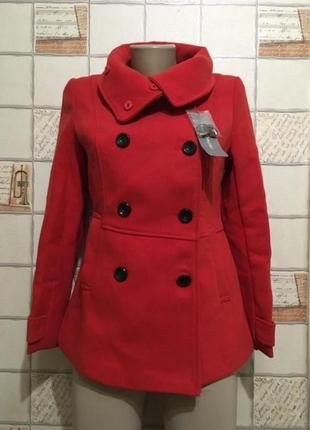 Красивое красное пальто бренда cache cache5 фото