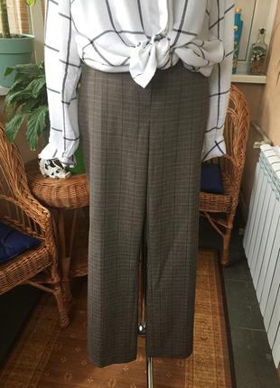 Легкие брючки на пышную девушку. uk16.,52-54.